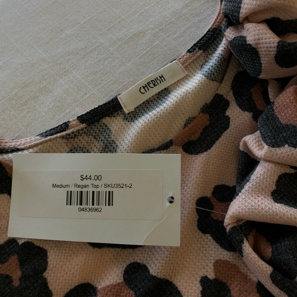 Cherish Avara Reagan Top pink, tan, black shirt with sleeve ruching size M